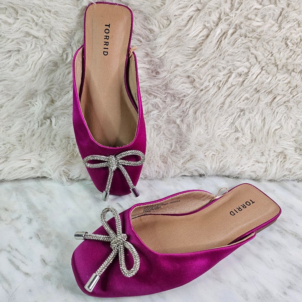 Torrid Women's Rhinestone Hot pink Satin Bow Squat Toed Mules Flats 7.5WW